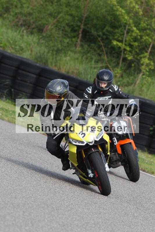 /Archiv-2025/10 23.04.2025 Cornu Master School ADR/gruen-vert/4